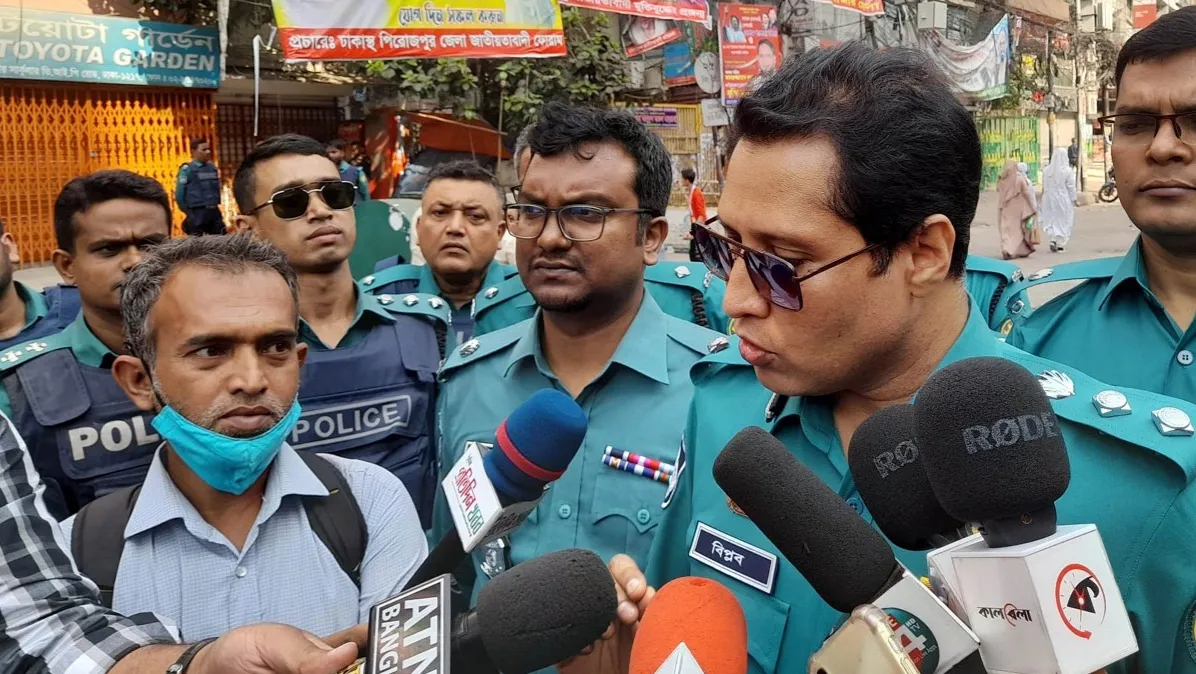 পল্টনে এই মুহূর্তে রাজনৈতিক কর্মকাণ্ডের সুযোগ নেই : পুলিশ