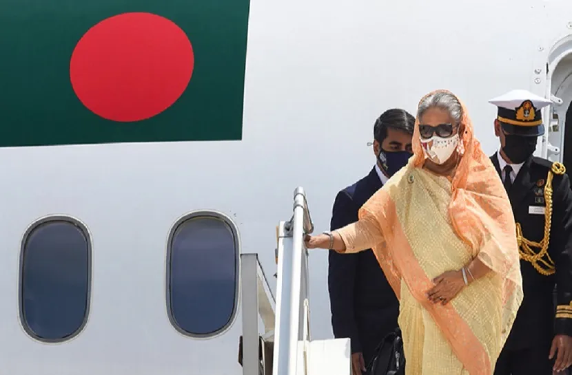 ভারত সফর শেষে দেশে ফিরেছেন প্রধানমন্ত্রী
