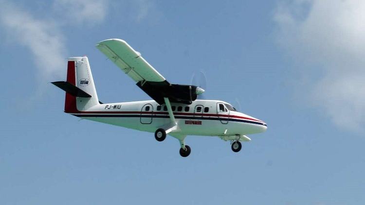 Six dead in commuter plane crash in Canada's far north