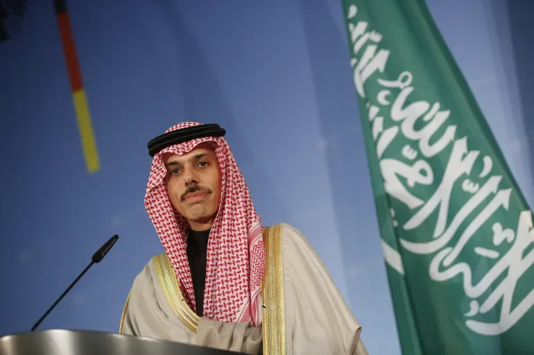 وزير الخارجية السعودي: المملكة قد تعترف بإسرائيل إذا تم حل الأزمة الفلسطينية