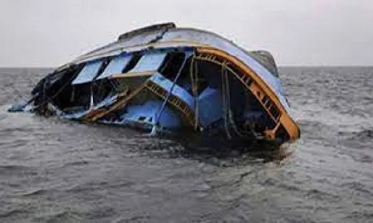 নাইজেরিয়ায় নৌকাডুবি, নিহত বেড়ে ৭৬