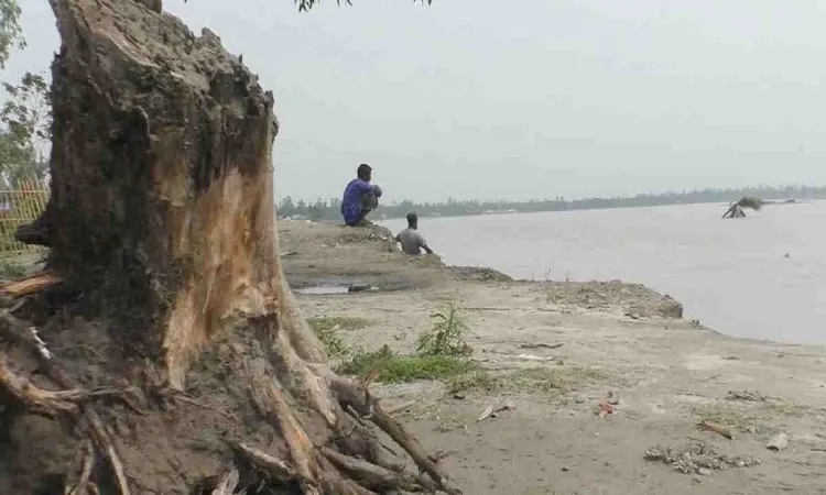 Approximately 80 houses in Kurigram threatened by Teesta erosion