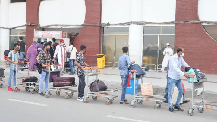 আটকা পড়া কর্মীদের প্রথম ফ্লাইট যাচ্ছে মালয়েশিয়ায়