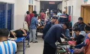 গোপালগঞ্জে পিকনিক বাস উল্টে নিহত ২, আহত ৩৫