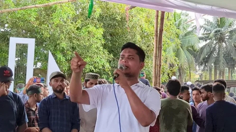 প্রতিটি শিক্ষার্থীর ভবিষ্যৎ ঝুলছে টাকার অংকে: হাসনাত আবদুল্লাহ