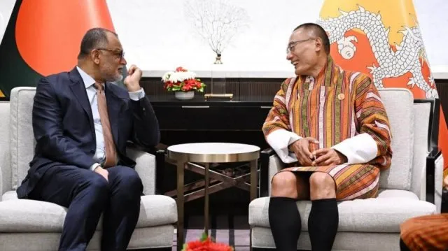 ভুটানের প্রধানমন্ত্রীর সঙ্গে বাণিজ্য উপদেষ্টার বৈঠক
