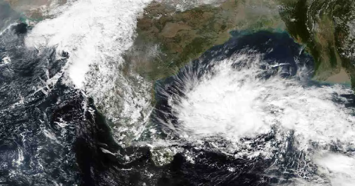 বাংলাদেশের উপকূলে আঘাত হানবে ‘অশনি’