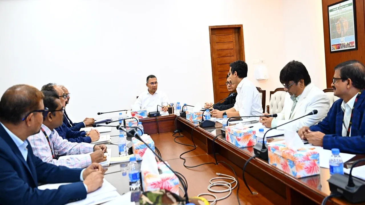 বন্ধ সরকারি শিল্পকারখানা চালু করতে প্রধানমন্ত্রীর নির্দেশ