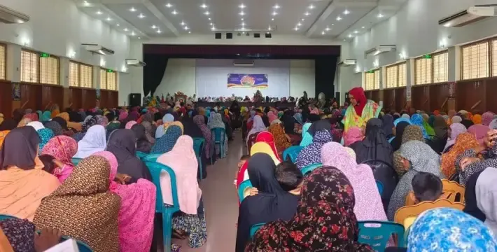 নারী কমিশনের সুপারিশ পরিবার ধ্বংস করবে : রোজিনা
