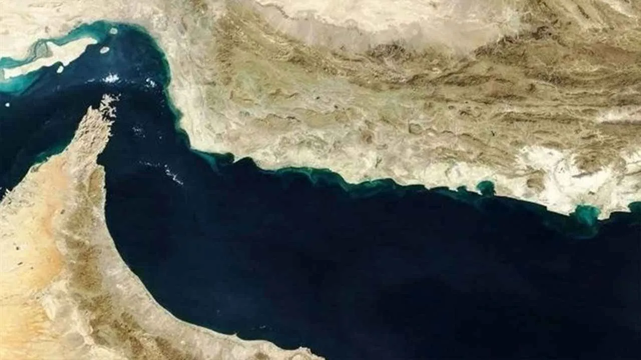 জ্বালানি সংকটের শঙ্কার মধ্যেই হরমুজ প্রণালি নিয়ে ইরানের নতুন বার্তা