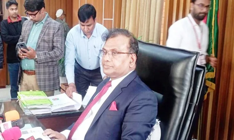 ঘেরাও করলে ঘেরাও হয়ে বসে থাকবো: ইসি আনিছুর