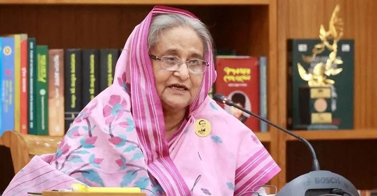 আমাদের চাল রাখার জায়গা নেই, এখন খালি করি কীভাবে: প্রধানমন্ত্রী