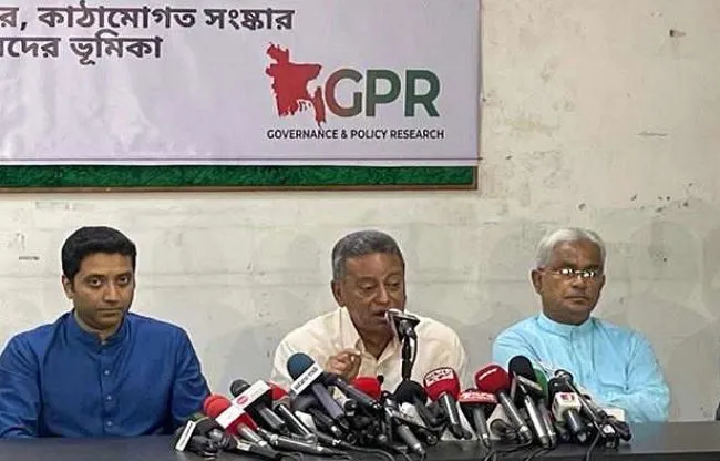 নির্বাচন কমিশনার ফ্যাসিস্ট শাসনের অংশ: আমীর খসরু