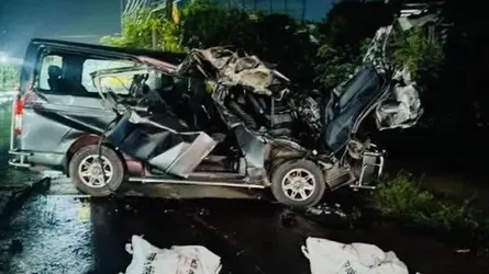 চট্টগ্রামে বিয়ের অনুষ্ঠান শেষে ফেরার পথে সড়ক দুর্ঘটনায় নিহত ৪
