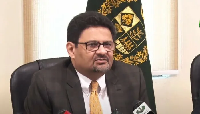 রাশিয়া থেকে তেল কেনা খুবই কঠিন: পাকিস্তান