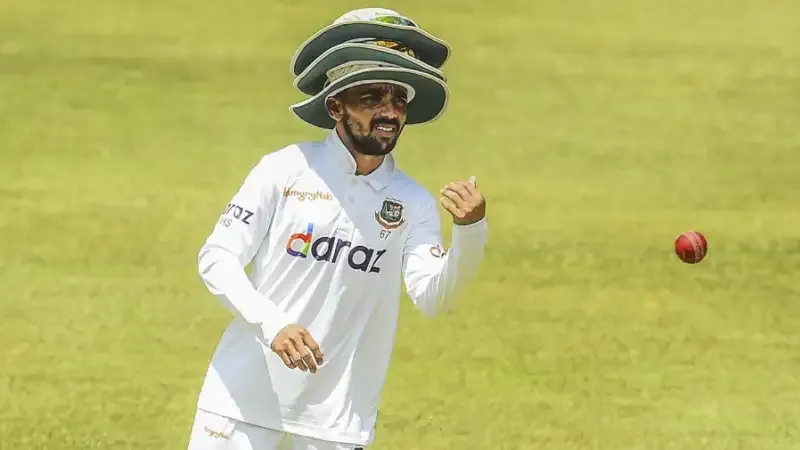 Muminul let off captaincy in Test