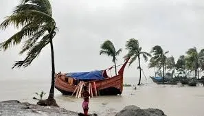 বঙ্গোপসাগরে লঘুচাপ-ঘূর্ণিঝড়ের আশঙ্কা