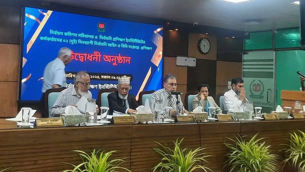 সরকারের সহযোগিতা ছাড়া নির্বাচন সম্ভব নয়: সিইসি