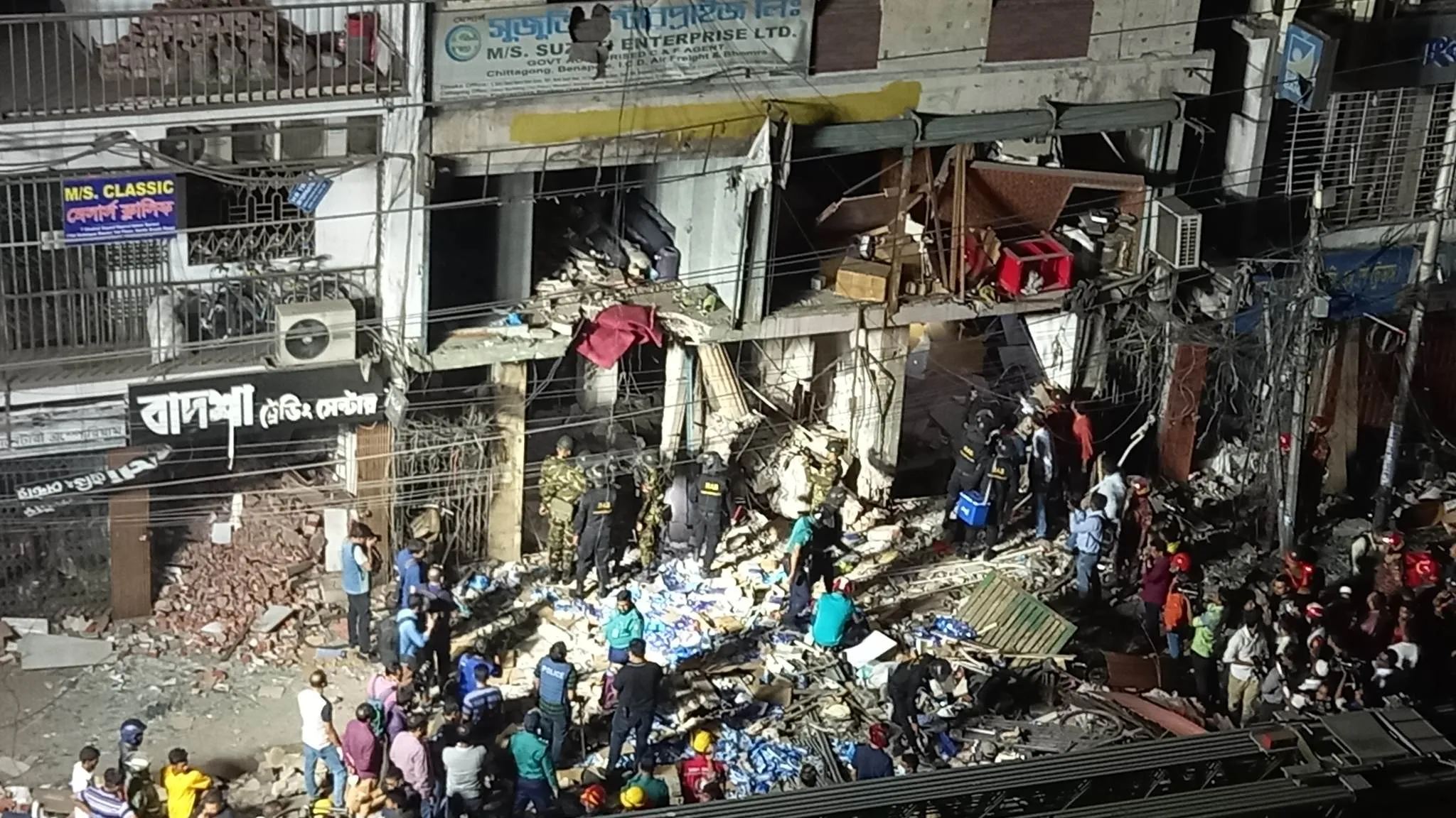বিস্ফোরণের কেন্দ্রস্থলে যেতে পারেনি সিআইডি