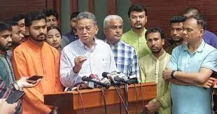 বিএনপির সহিংসতার পথে হাঁটার প্রয়োজন নেই: আমির খসরু