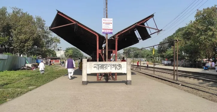 আট মাস পর খুলল ঢাকা-নারায়ণগঞ্জ রেলপথ, যাত্রীদের স্বস্তি