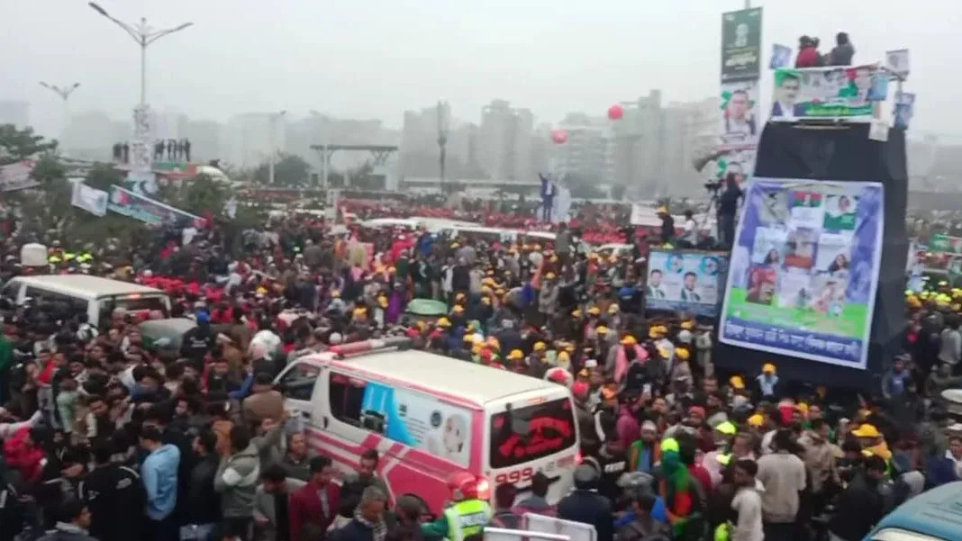 কানায় কানায় পূর্ণ ৩৬ জুলাই মহাসড়ক