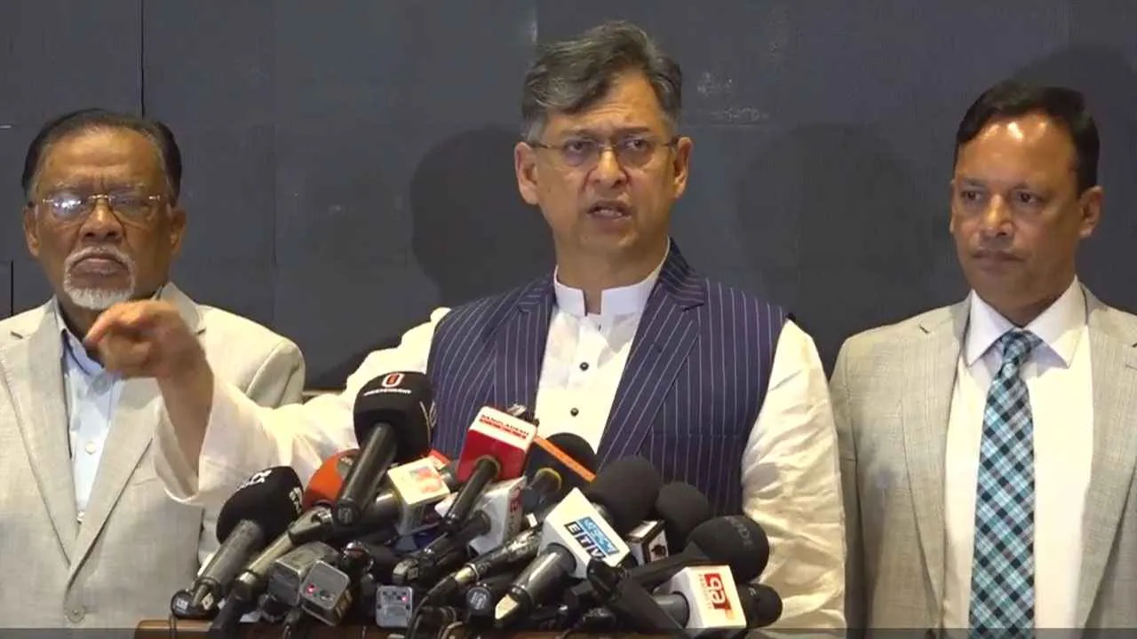 দলীয় প্রধানের একইসঙ্গে প্রধানমন্ত্রী হতে অসুবিধা দেখছে না বিএনপি