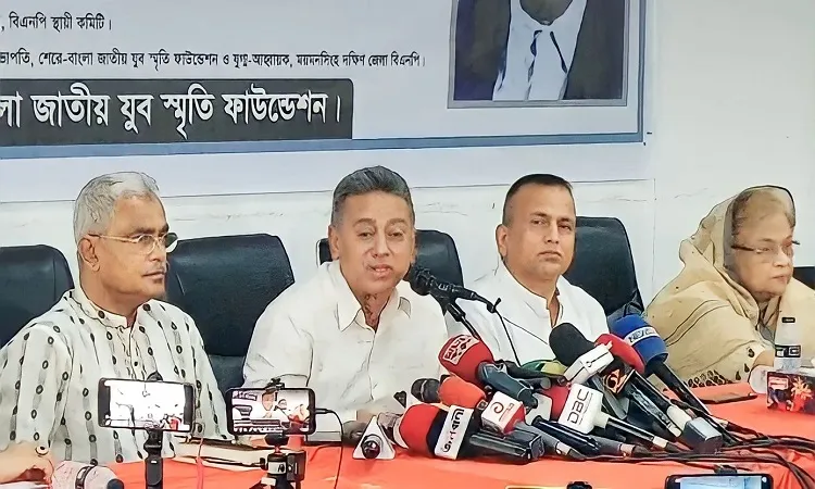 আওয়ামী লীগ জনগণ থেকে বিচ্ছিন্ন:খসরু