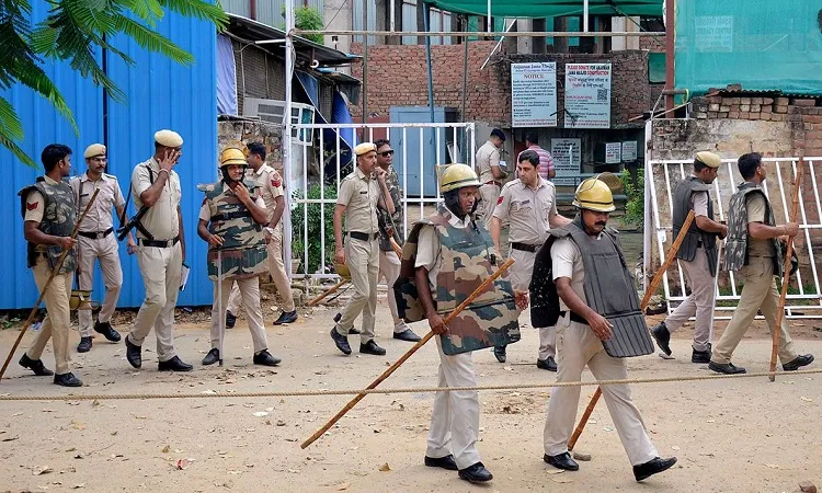 হরিয়ানায় হিন্দু-মুসলিম ব্যাপক সংঘর্ষ, ঘটনার নেপথ্যে কী?