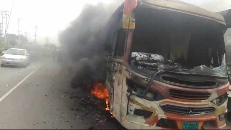 RMG unrest: Two buses torched as Gazipur workers block roads