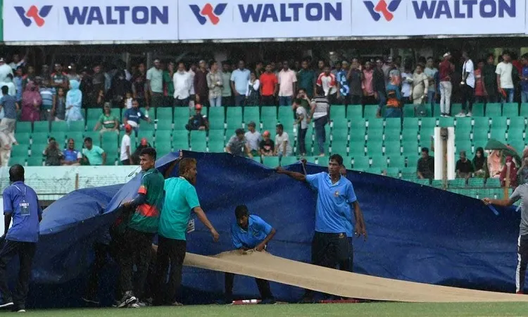 চট্টগ্রামে বৃষ্টির হানা, খেলা সাময়িক বন্ধ