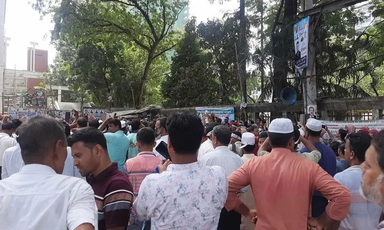 জাতীয়করণের দাবিতে আমরণ অনশনের ঘোষণা শিক্ষকদের