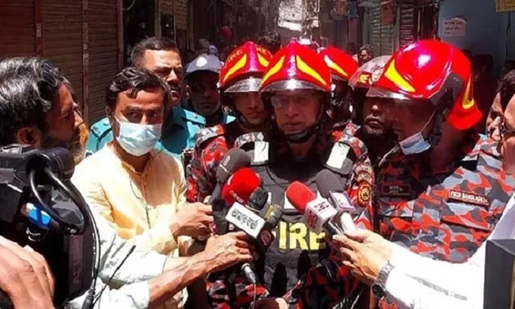 চকবাজারে সিরামিক গোডাউনে আগুন নিয়ন্ত্রণে