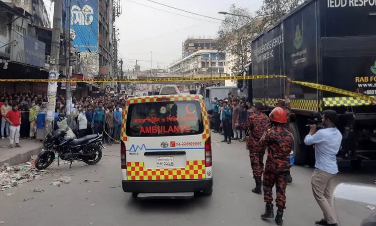 গুলিস্তানে বিস্ফোরিত ভবন থেকে আরও ২ লাশ উদ্ধার