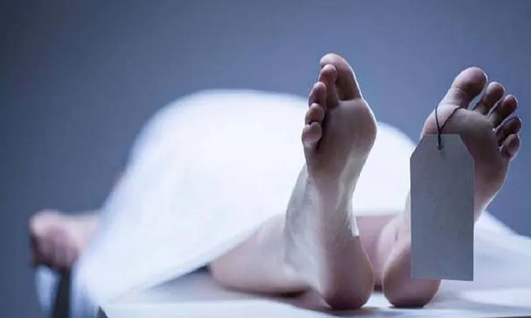 রাজধানীর ঝিলে ভাসছে নারীর মরদেহ