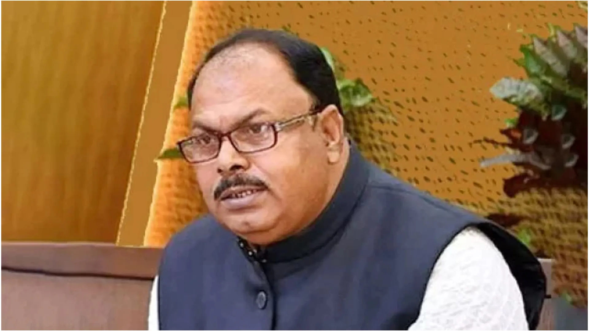 সাবেক গণশিক্ষা প্রতিমন্ত্রী জাকির হোসেন গ্রেপ্তার
