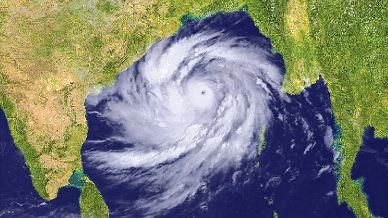 ঘূর্ণিঝড় 'মানদৌস' নিয়ে আবহাওয়া অফিসের নতুন বার্তা
