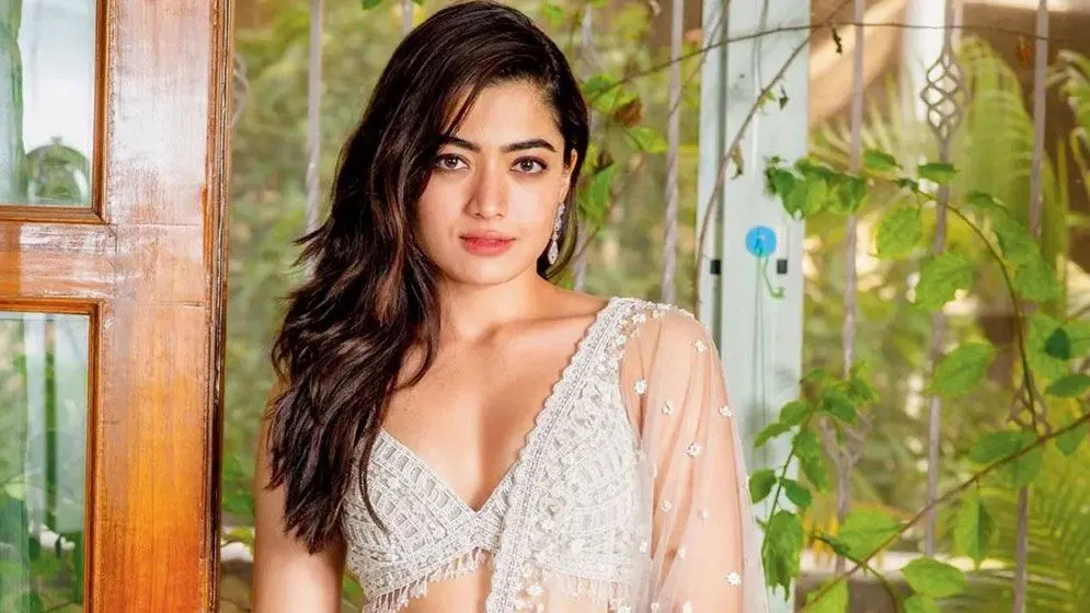 পানির নিচে ২০ ঘণ্টা শুটিং রাশমিকার, নতুন রেকর্ড