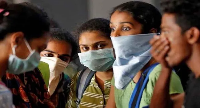 একদিনেই দিল্লিতে শনাক্ত বেড়েছে ৫০ শতাংশ