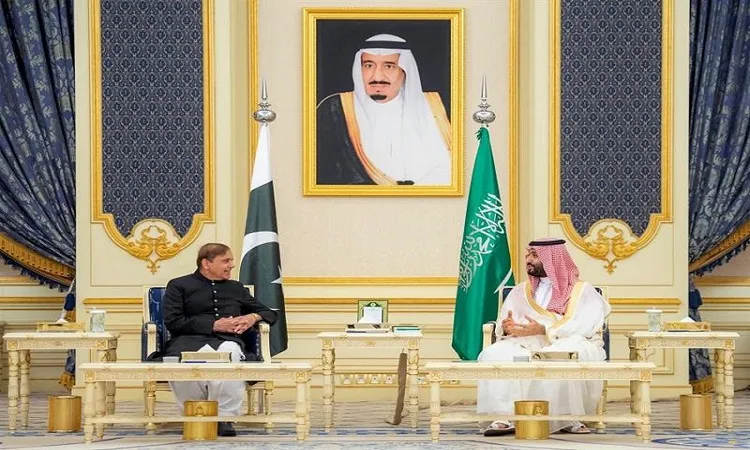 Pakistan, Saudi Arabia to discuss extending term of $3b loan