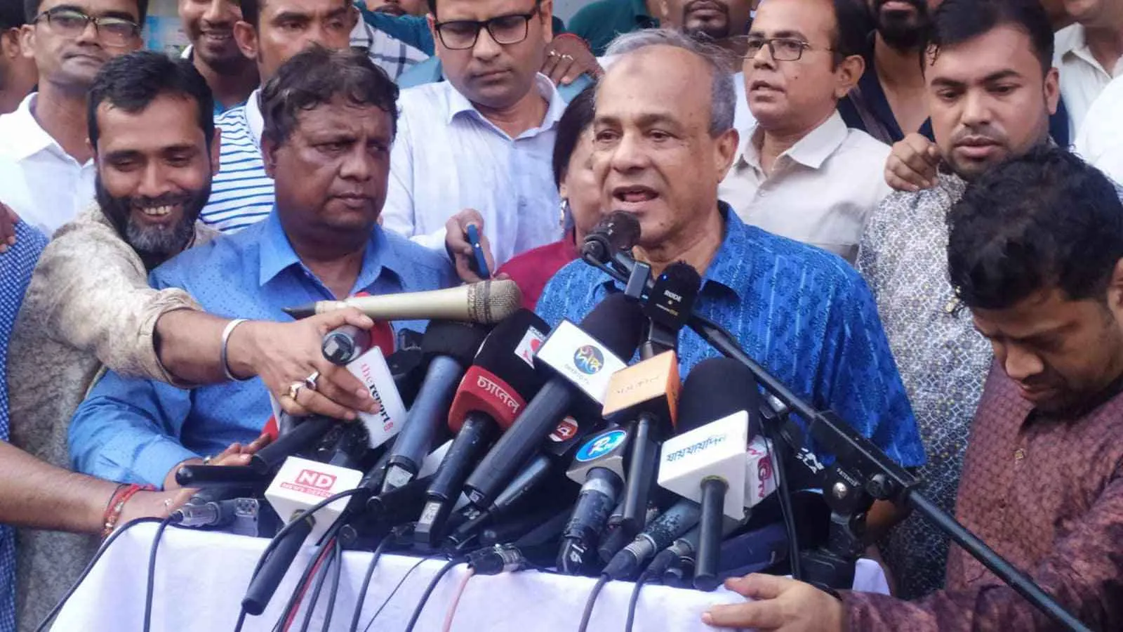 কোনো ধরনের নিরাপত্তা ঝুঁকি নেই, পূজা নির্বিঘ্নে হবে: উপদেষ্টা