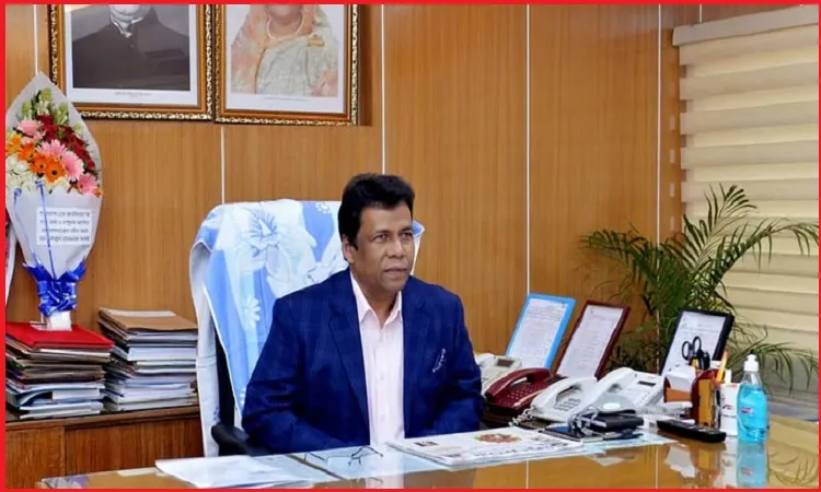 তথ্য সচিবকে অবসরে পাঠিয়ে প্রজ্ঞাপন জারি