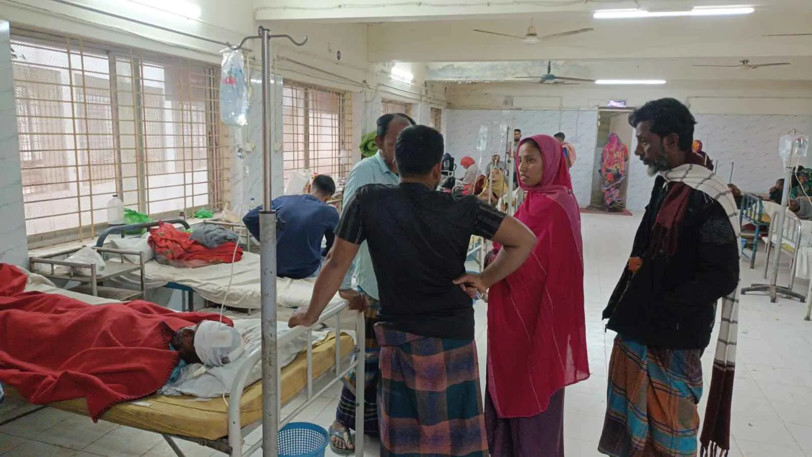 মহেশপুরে জমি নিয়ে সংঘর্ষ, আহত ৭