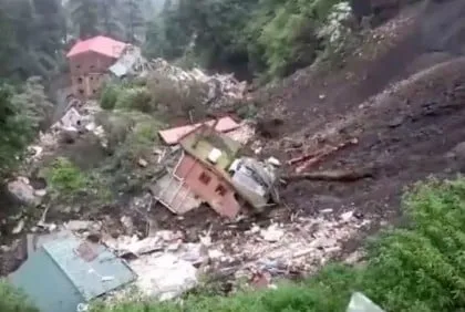 ভারতের হিমাচলে ১৭ হাজার স্থানে ভূমিধসের আশঙ্কা