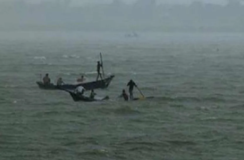 সুনামগঞ্জে হাওরে নৌকাডুবি, নিখোঁজ ২