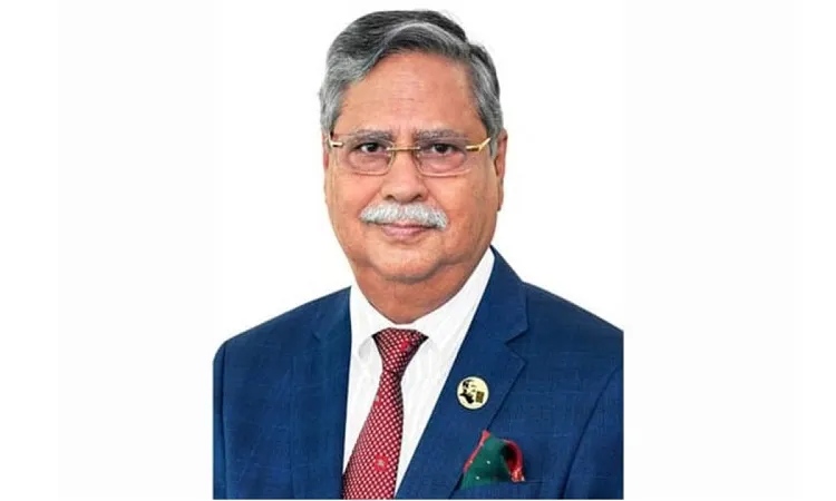 সশস্ত্র বাহিনীর শহীদদের প্রতি রাষ্ট্রপতির গভীর শ্রদ্ধা নিবেদন