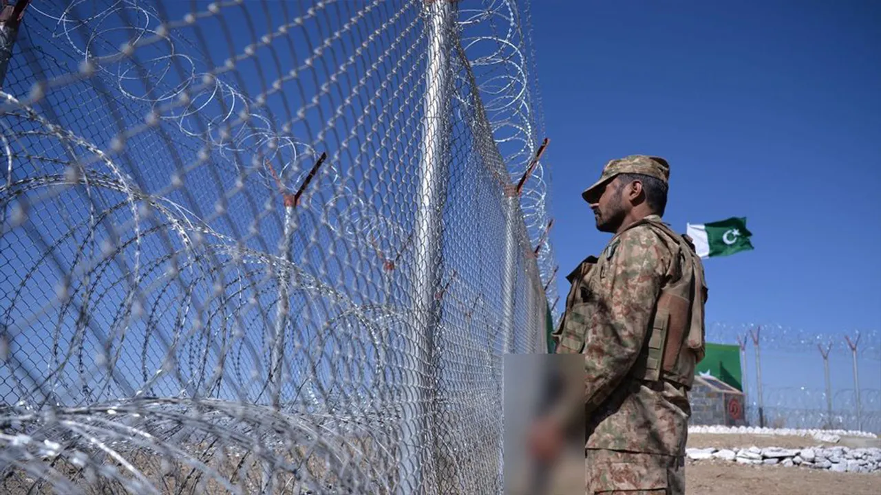 আফগান সীমান্তে ভয়াবহ সংঘর্ষে ১১ পাকিস্তানি সেনা নিহত