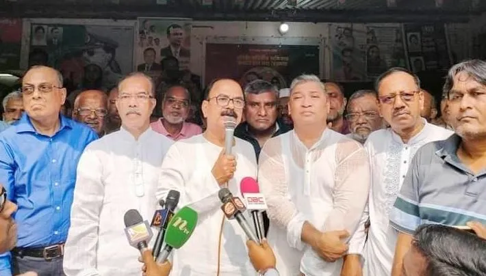 সংবিধান মানুষের জন্য, মানুষ সংবিধানের জন্য: গয়েশ্বর