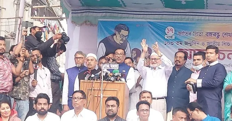 দুর্নীতিবাজের মুখে দুর্নীতির বিরুদ্ধে কথা মানায় না: কাদের