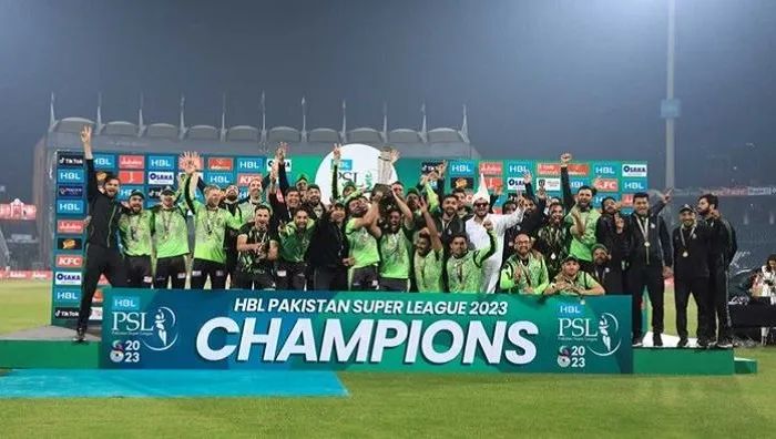 মুলতানকে হারিয়ে টানা শিরোপা জয় লাহোরের